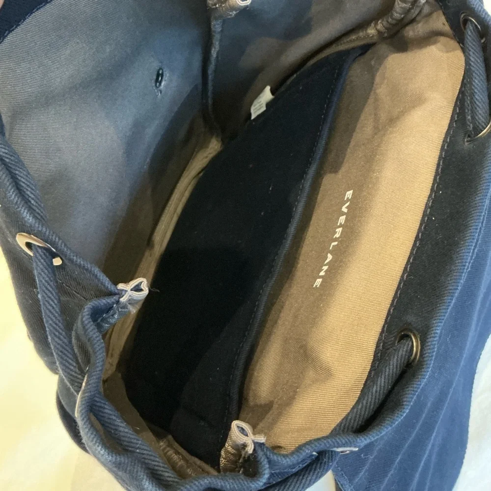 Everlane The Canvas Backpack in Navy Unisex